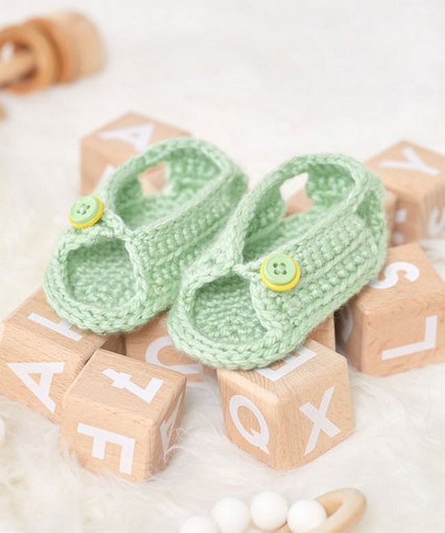 Crochet Unisex Spring Sandals Pattern For Baby