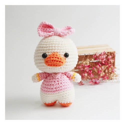 Amigurumi Daisy Duck