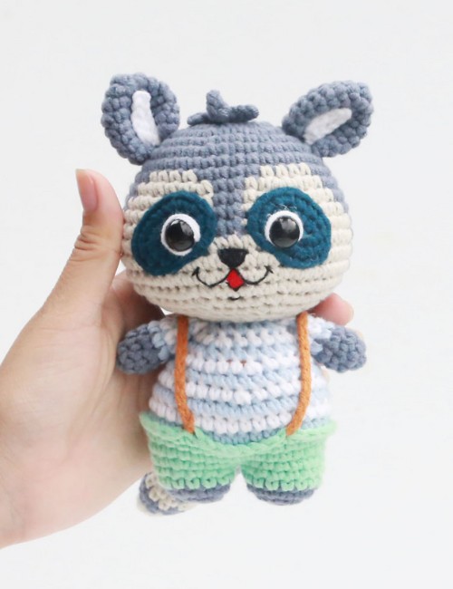 Crochet Amigurumi Raccoon In Overalls Pattern