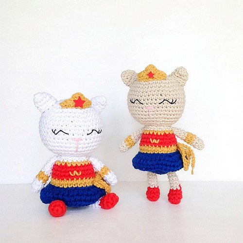 Crochet Cat Wonder Woman Pattern