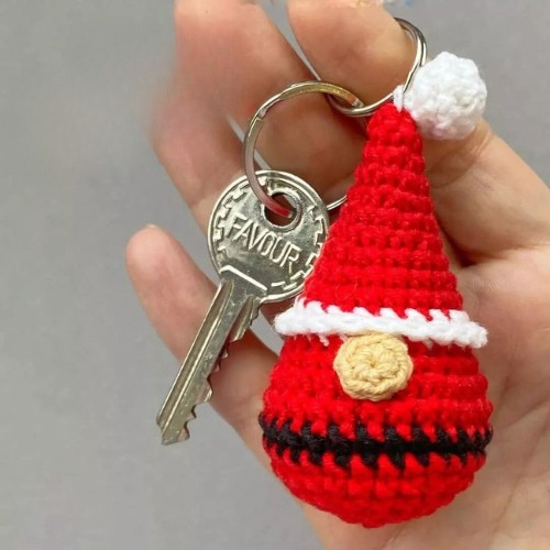 Crochet Cute Santa Keychain Pattern