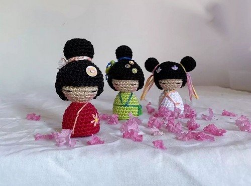 Free Crochet Kokeshi Dolls Pattern