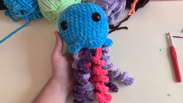 Crochet No-Sew Jellyfish