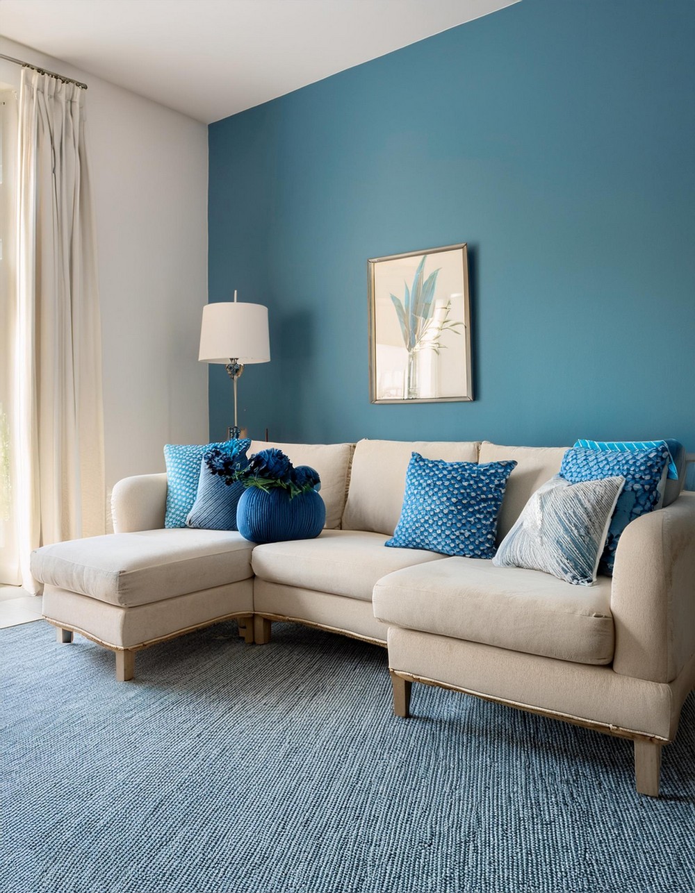 Creamy Sofas with Blue Pillows