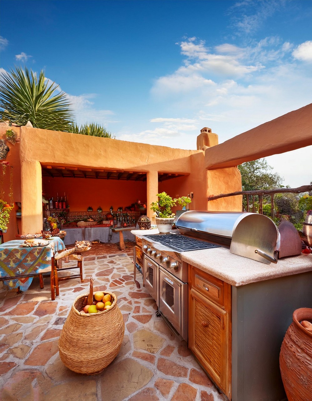 Outdoor Kitchen