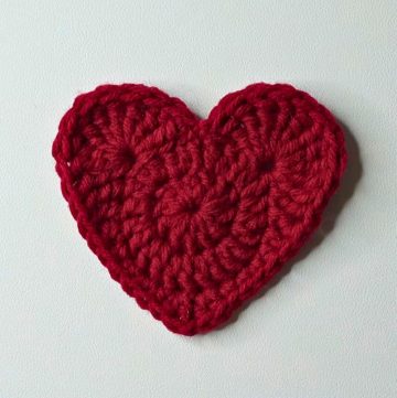 Crochet Heart Applique Pattern (1)