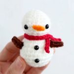 Crochet Winter Snowman Pattern (1)